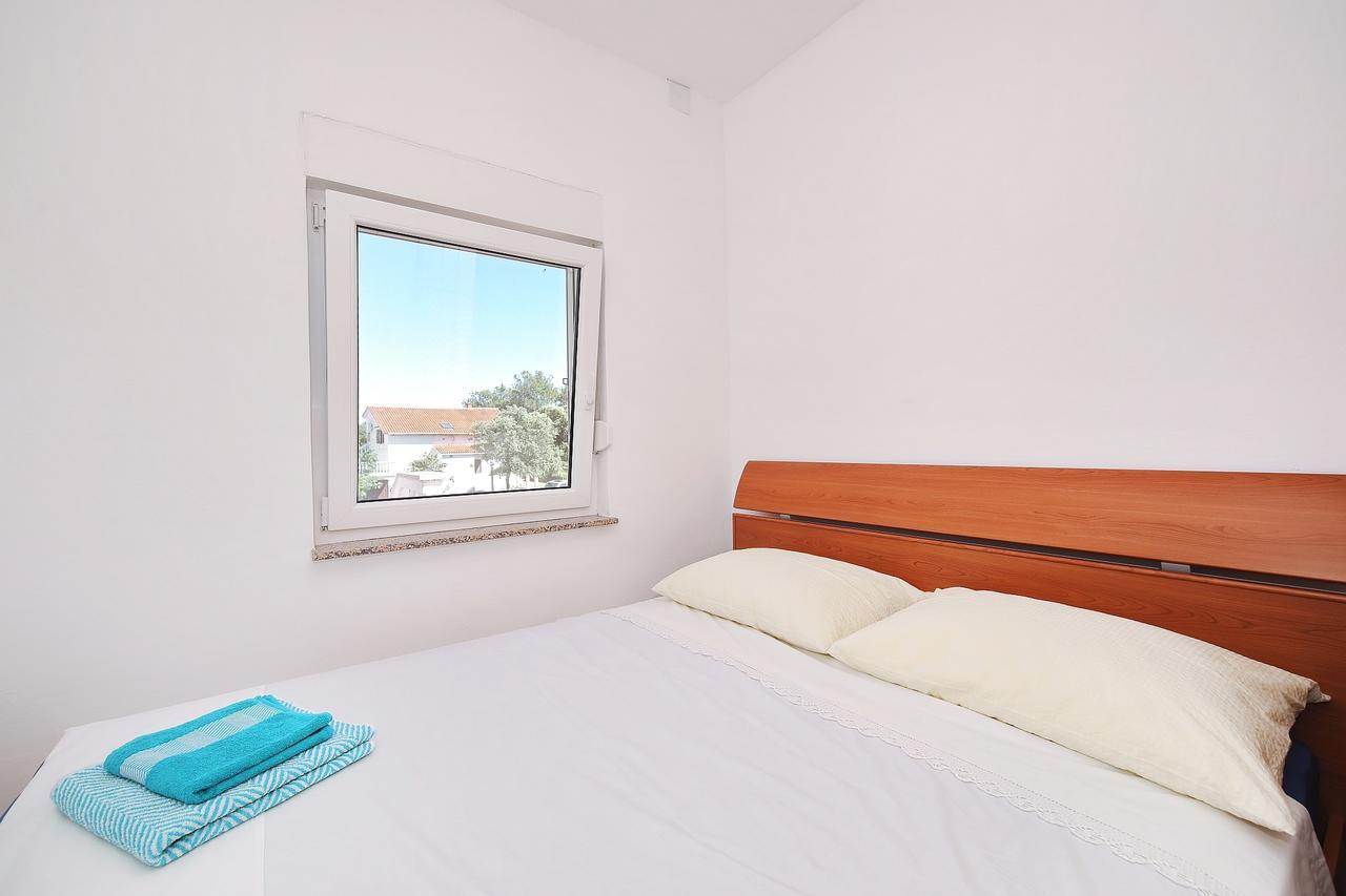 Apartment Sapavac Vir Exterior photo