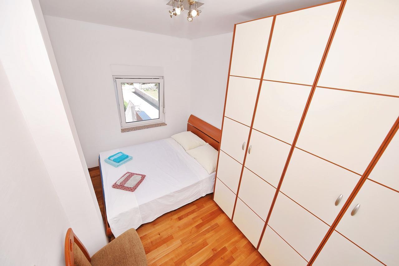 Apartment Sapavac Vir Exterior photo